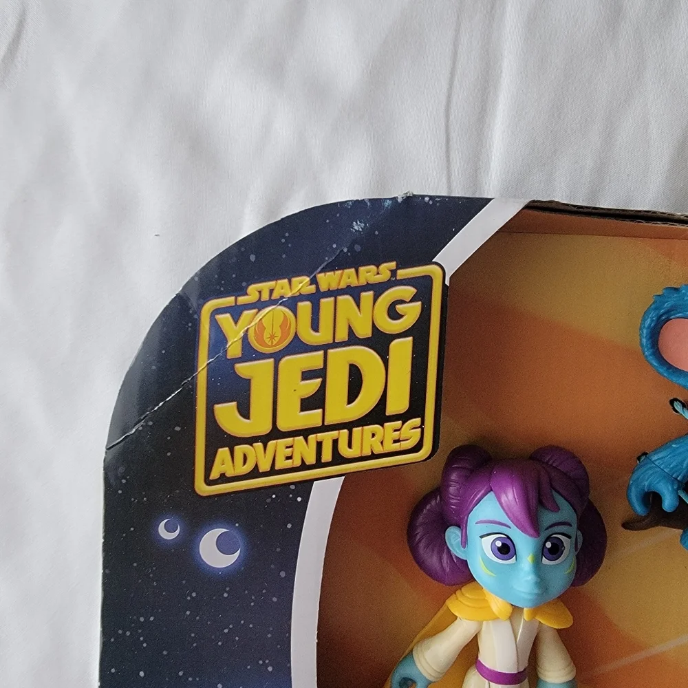Star Wars Young Jedi Adventures Hero Collection 4 Figures 6 Accessories Toy Set
